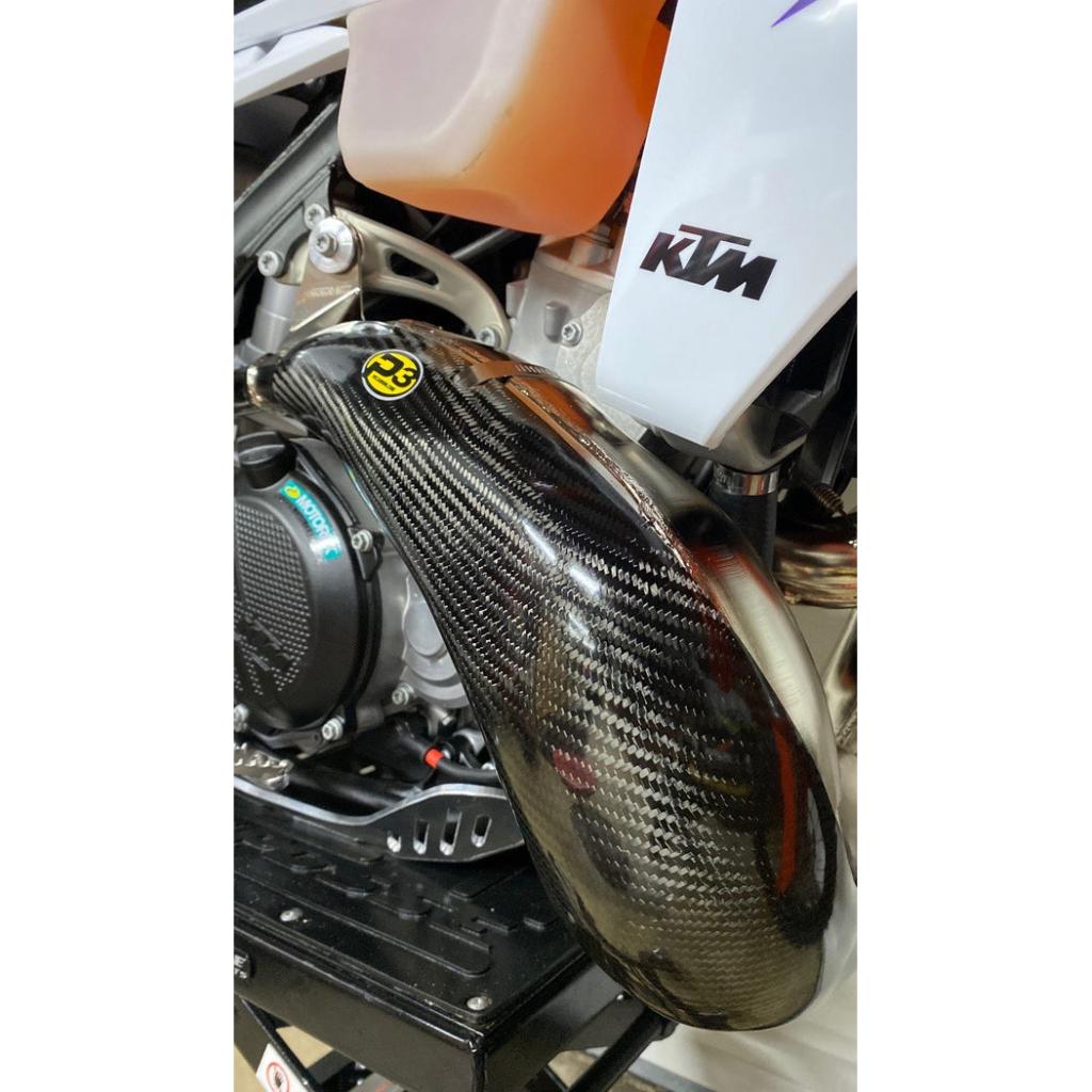 P3 MAX Coverage Carbon Fiber FMF Fatty Pipe Guard For KTM/HUS (2023+) | 101082